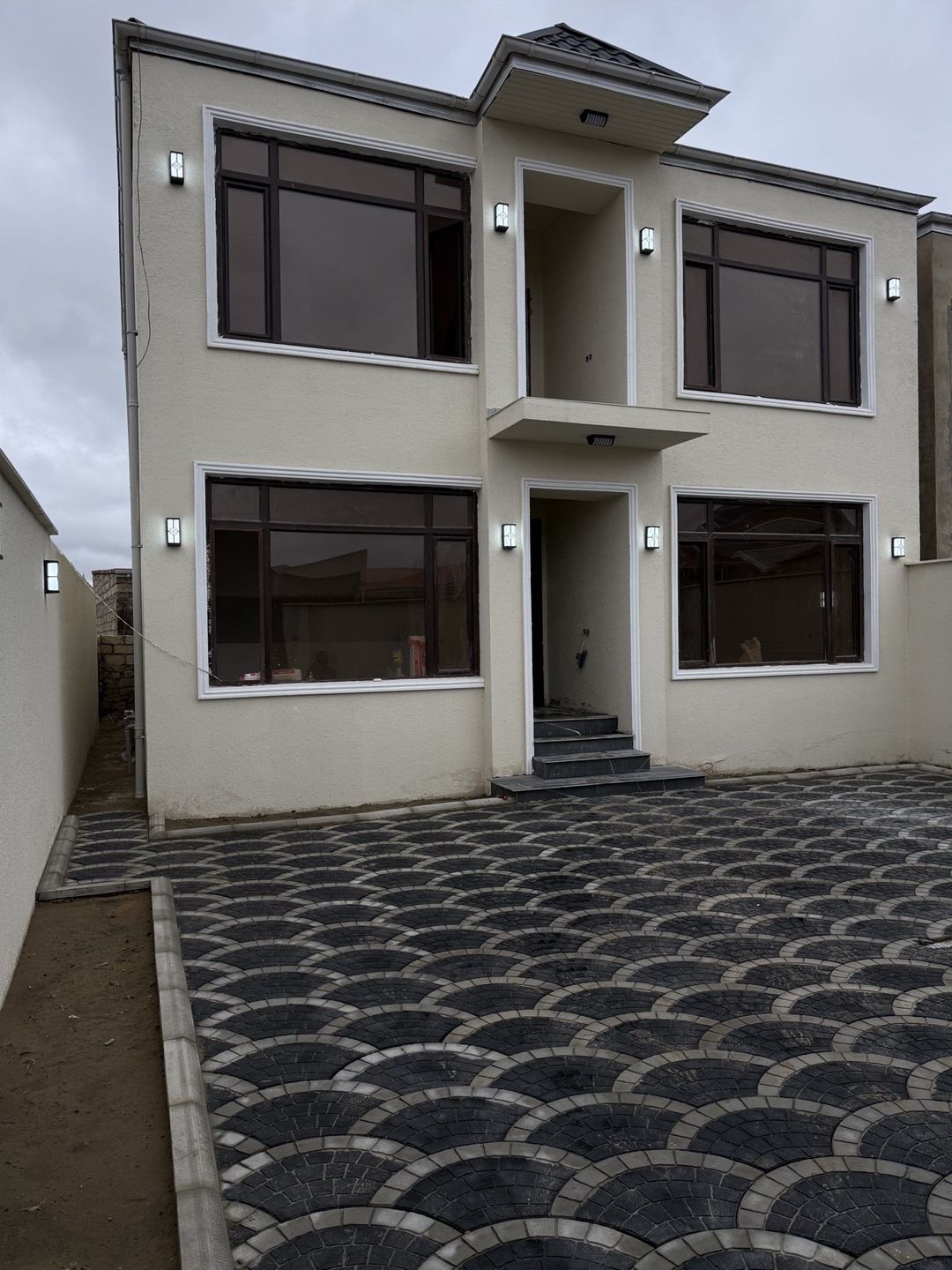 Satılır 4 otaqlı həyət evi/bağ evi 200 m² — Ev, villa, Bakı (11)