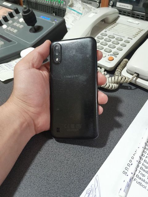 Samsung a01. Tam islekdi.sadece ekran susesi catdi. Islemeye problem — Bakı