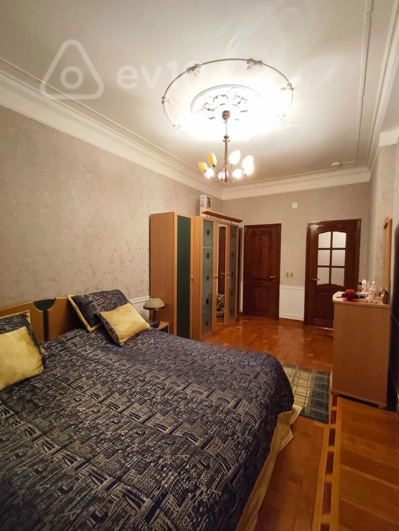 4 otaqlı mənzil, 200 m², Rəşid Behbudov küçəsi — kirayə — Mənzil, Bakı (5)