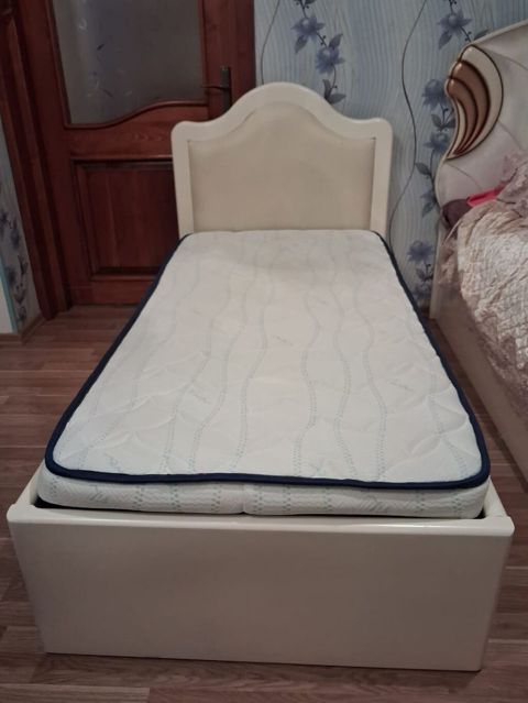 Uşag krovatı satılır əla vəziyyətdədir ortobedik matras ölçü 90-170 — Bakı