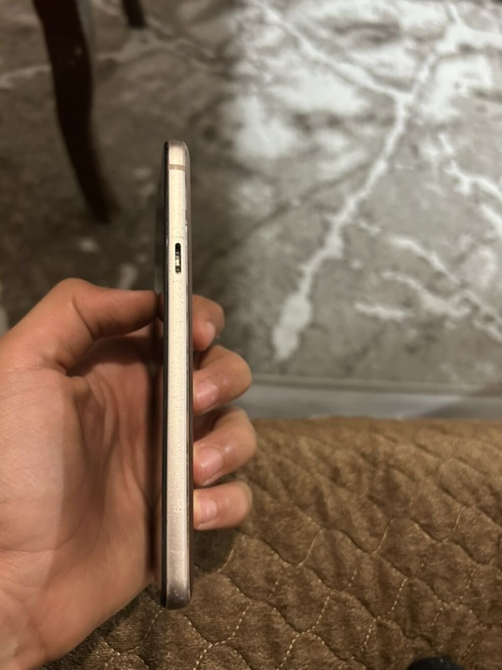 LG Q6, rəng - Qızılı — LG, Bakı (3)