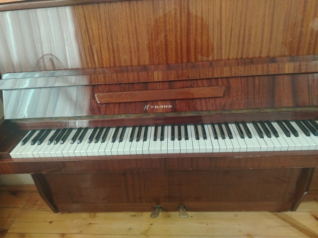 Upright pianino – “Kuban” modeli - Korpus: parlaq laklı, təbii ağac — Pianino və digər klaviş alətləri, Gəncə (3)