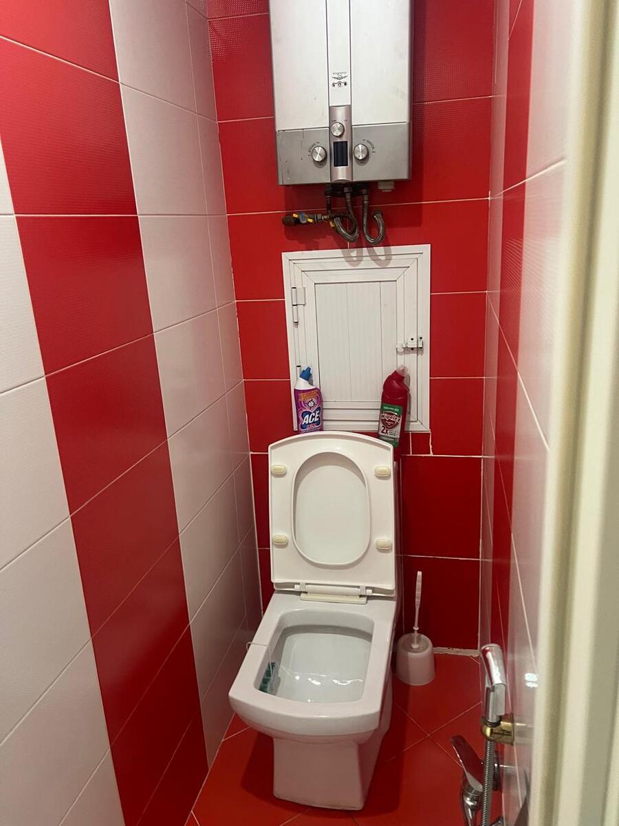 Satılır 4 otaqlı köhnə tikili 100 m² — Mənzil, Bakı (9)
