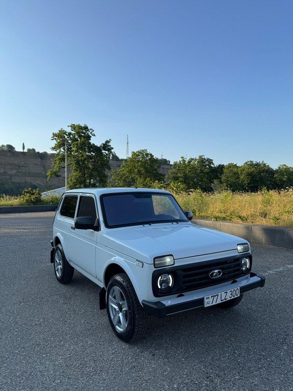 Lada (VAZ) Niva, 1.7 L, 2024 il, 27 500 km 77-LZ-300 — Avtomobillər, Bakı (4)