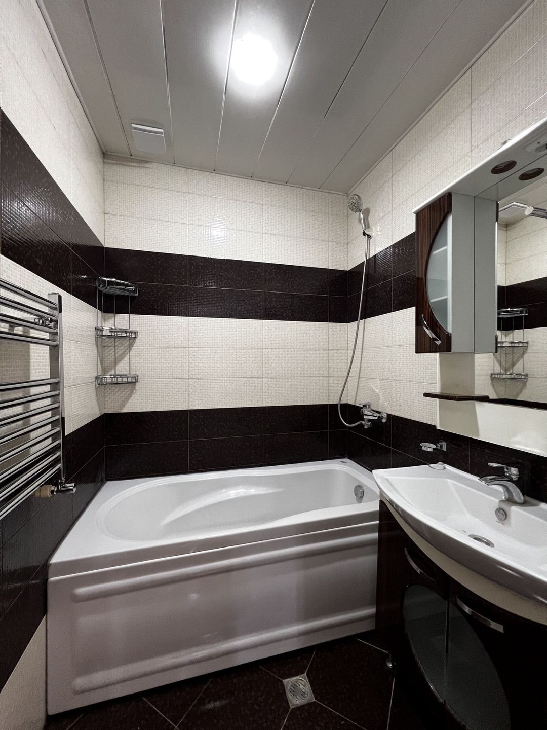 Satılır 2 otaqlı yeni tikili 90 m² — Mənzil, Bakı (10)