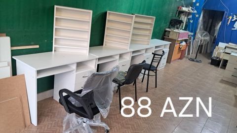Ağ rəngdə iş masası və üst rəf bloku - Material: laminat/LDSP ağ — Bakı