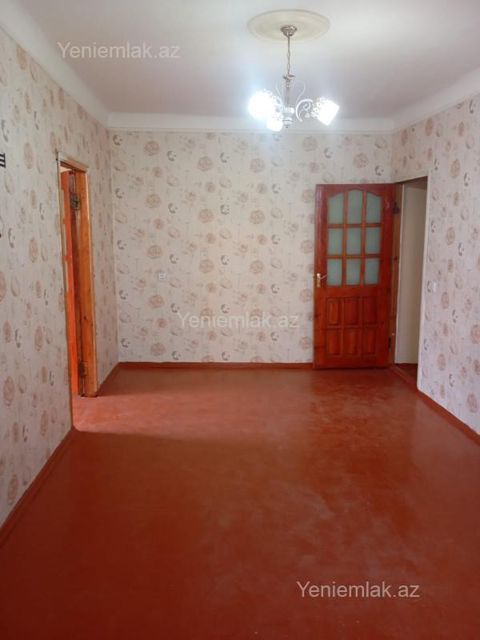 Satılır 2 otaqlı Bina evi menzil (Köhnə tikili), 55 m², 8-ci mikrorayon — Sumqayıt