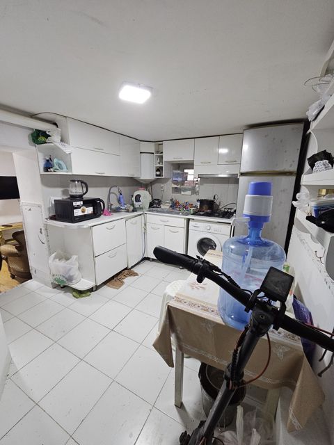 Satılır 3 otaqlı köhnə tikili 70 m² — Bakı