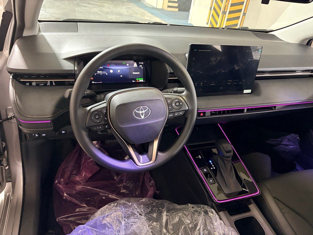 Toyota Corolla, 1.8 L, 0.85 kWh, 2026 il, yeni — Avtomobillər, Bakı (11)