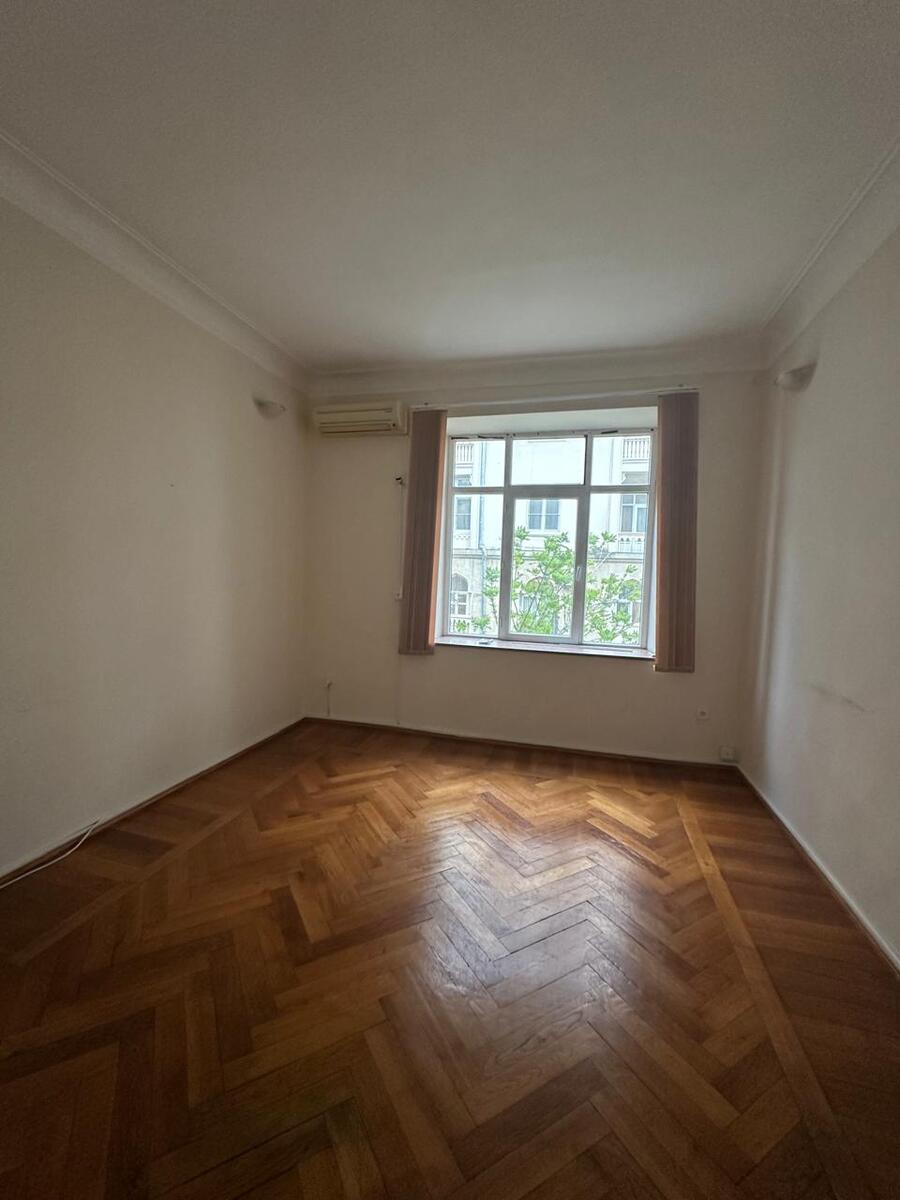 Satılır 3 otaqlı köhnə tikili 100 m² — Mənzil, Bakı (3)