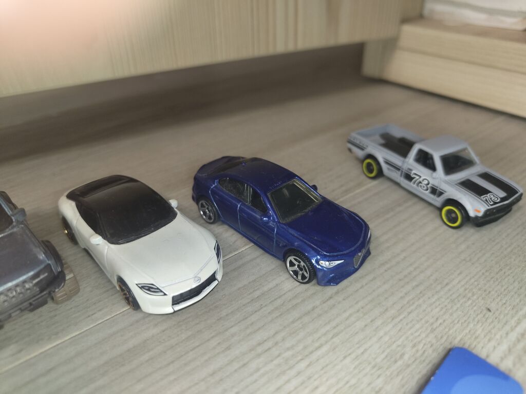 Hamsi 30azn tek tek satilmir Hot Wheels və Matchbox 1:64 die-cast — Modellar, Bakı (4)