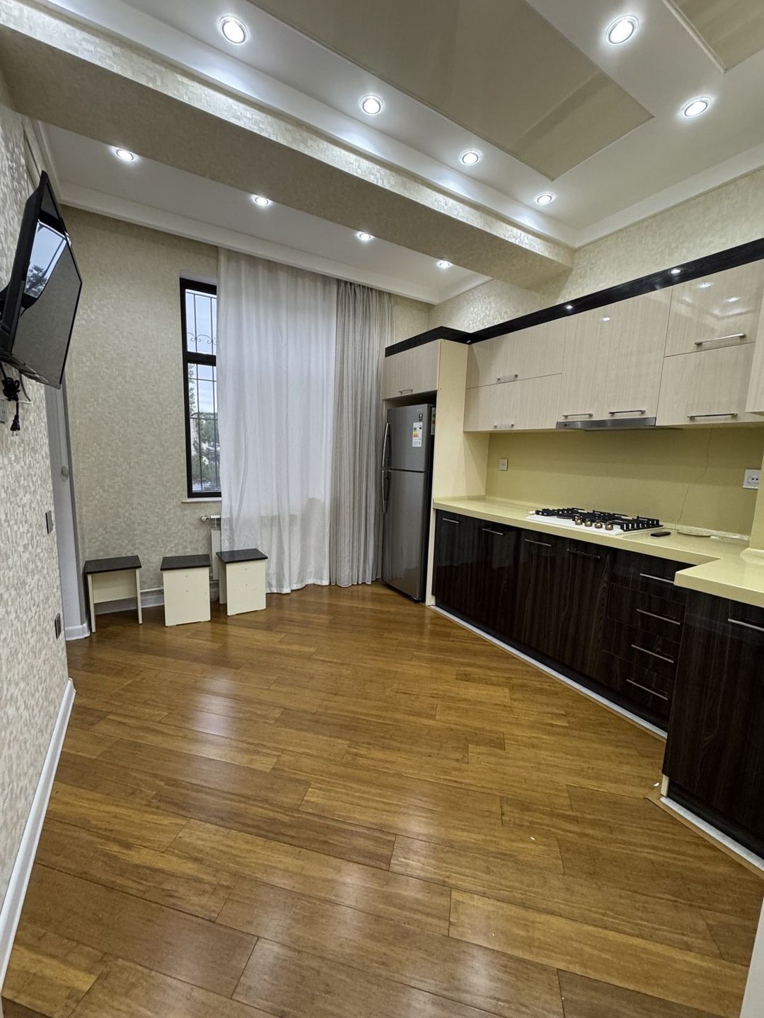 İcarəyə verilir 3 otaqlı yeni tikili 117 m² — Mənzil, Bakı (8)