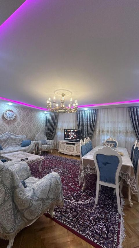 Satılır 5 otaqlı köhnə tikili 125 m² — Bakı