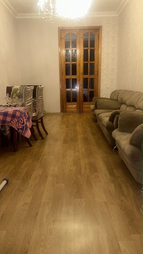 İcarəyə verilir 2 otaqlı köhnə tikili 60 m² — Bakı