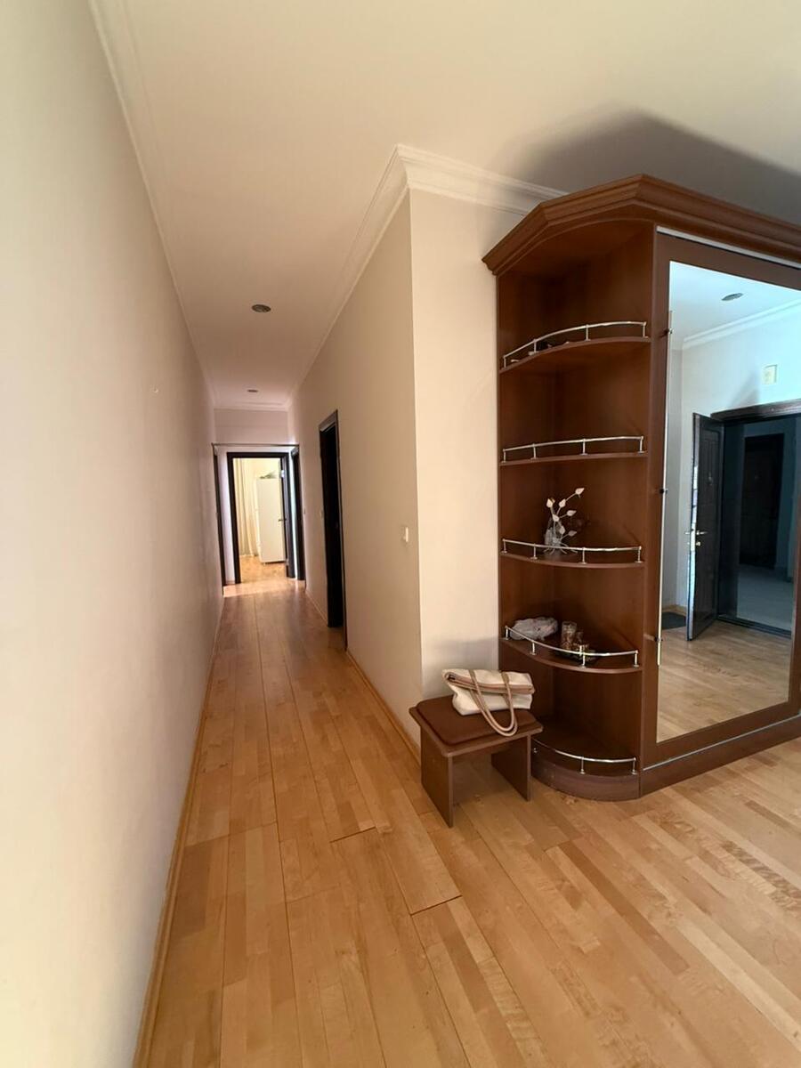 İcarəyə verilir 4 otaqlı yeni tikili 140 m² — Mənzil, Bakı (11)