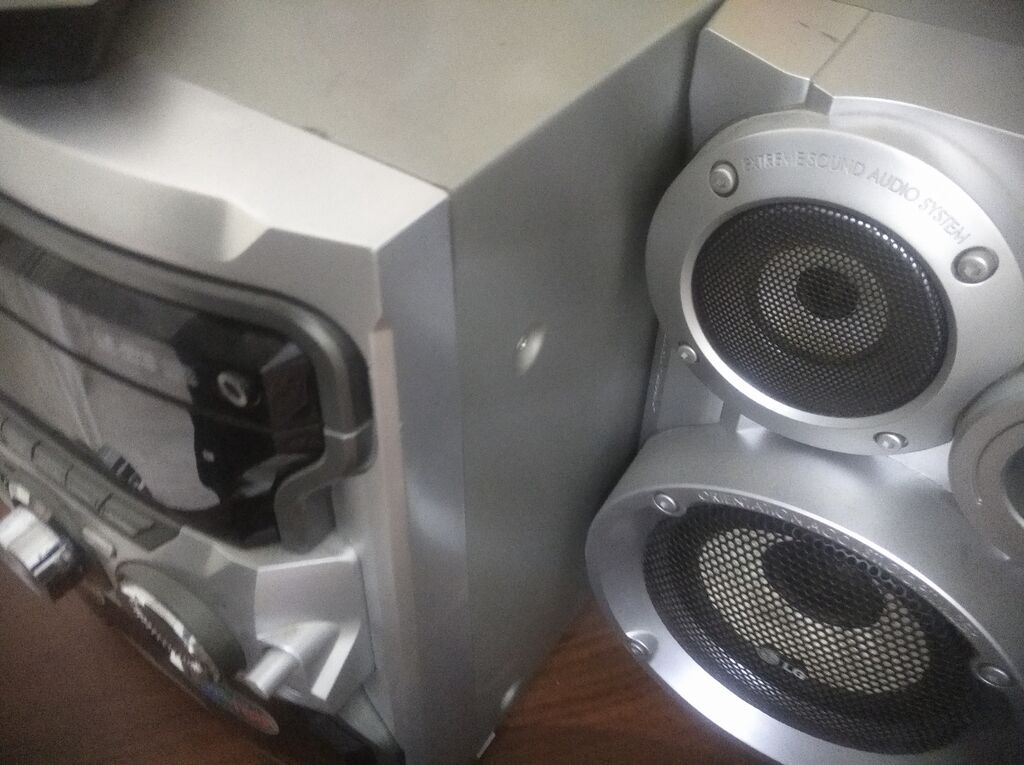 LG mini musiqi mərkəzi – 2 kolonkalı stereo sistem Xüsusiyyətlər — Akustik sistemlər, Bakı (3)