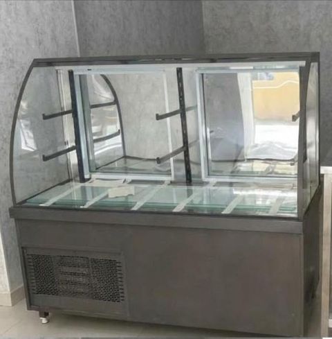 Şirniyyat vitrin soyuducu satilir 680 manat.Yenidir islenmeyib.Unvan — Bakı
