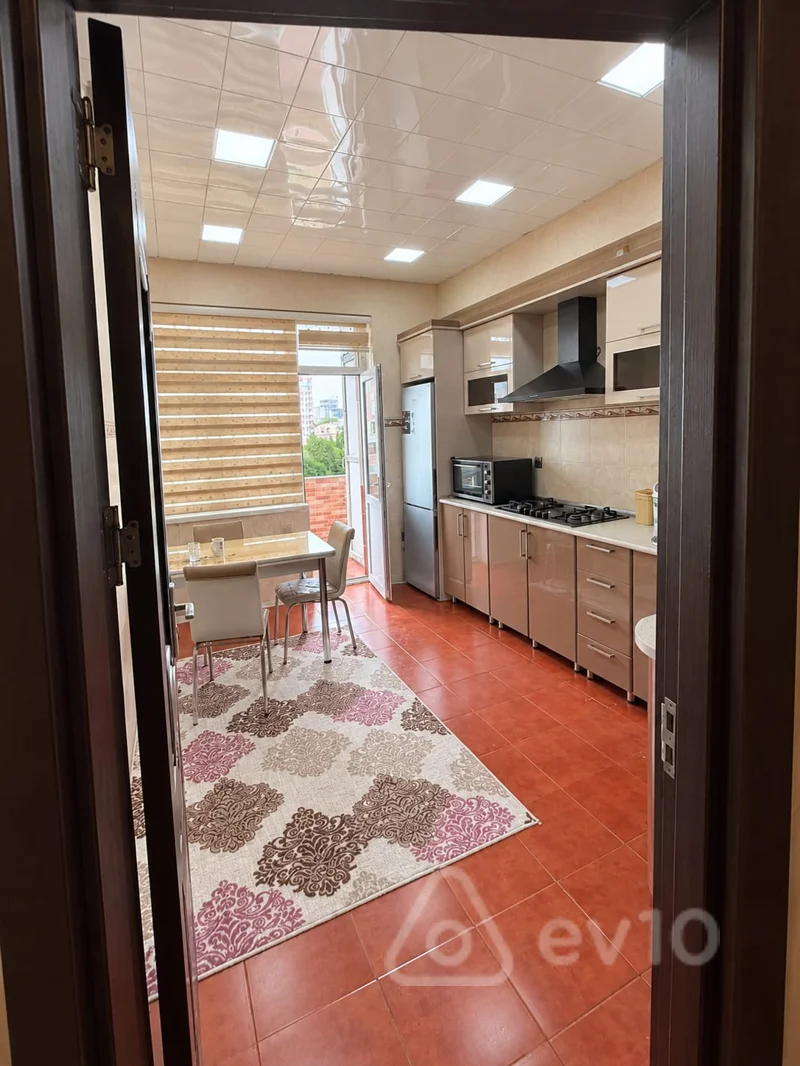 3 otaqlı mənzil, 125 m², Sübhi Salayev küçəsi — kirayə — Mənzil, Bakı (8)