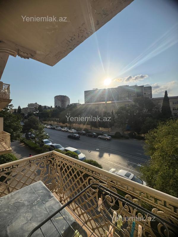 Satılır 3 otaqlı Bina evi menzil (Köhnə tikili), 70 m², Yasamal rayonu — Mənzil, Bakı (7)
