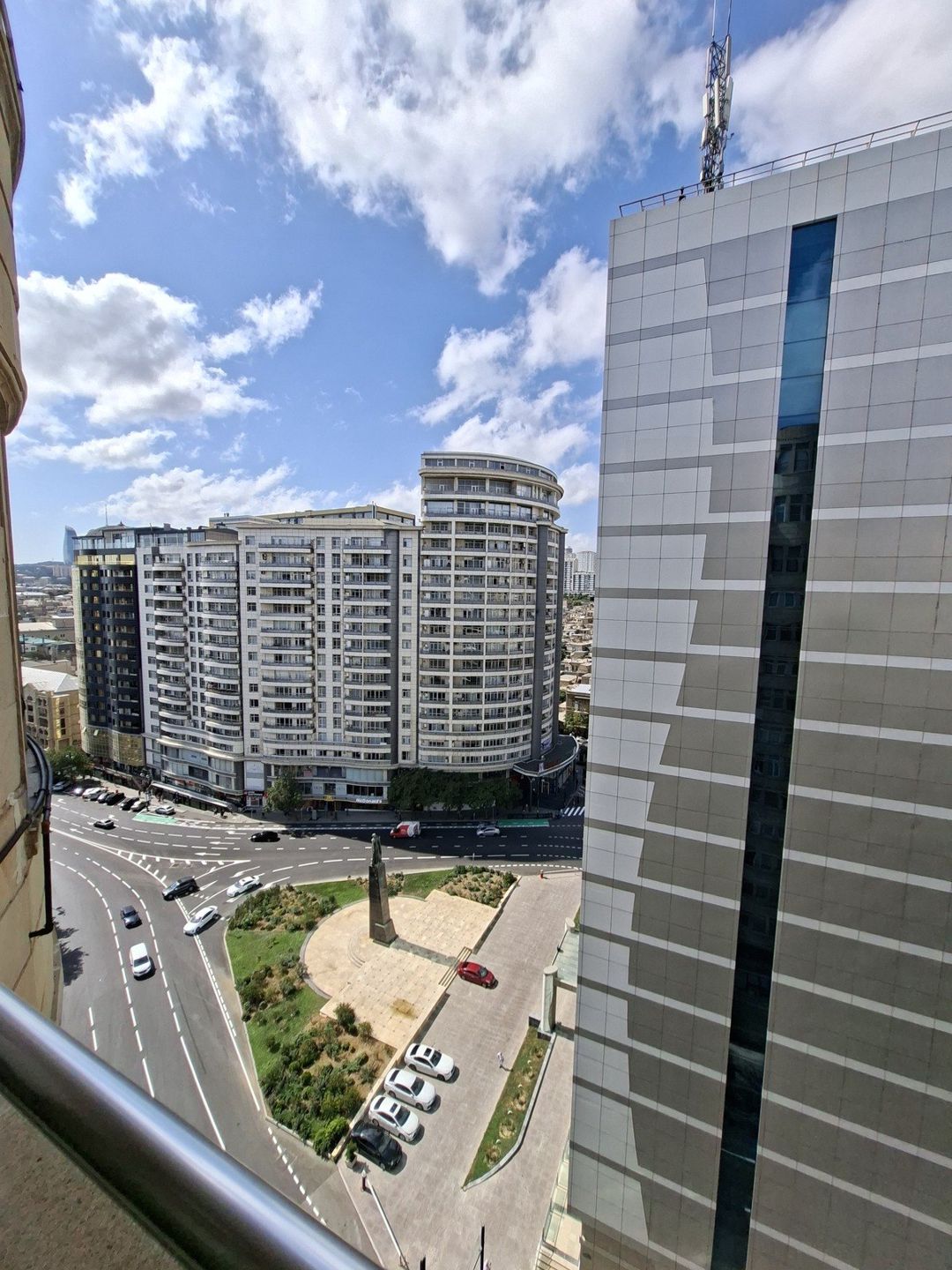 Satılır 4 otaqlı yeni tikili 180 m² — Mənzil, Bakı (2)