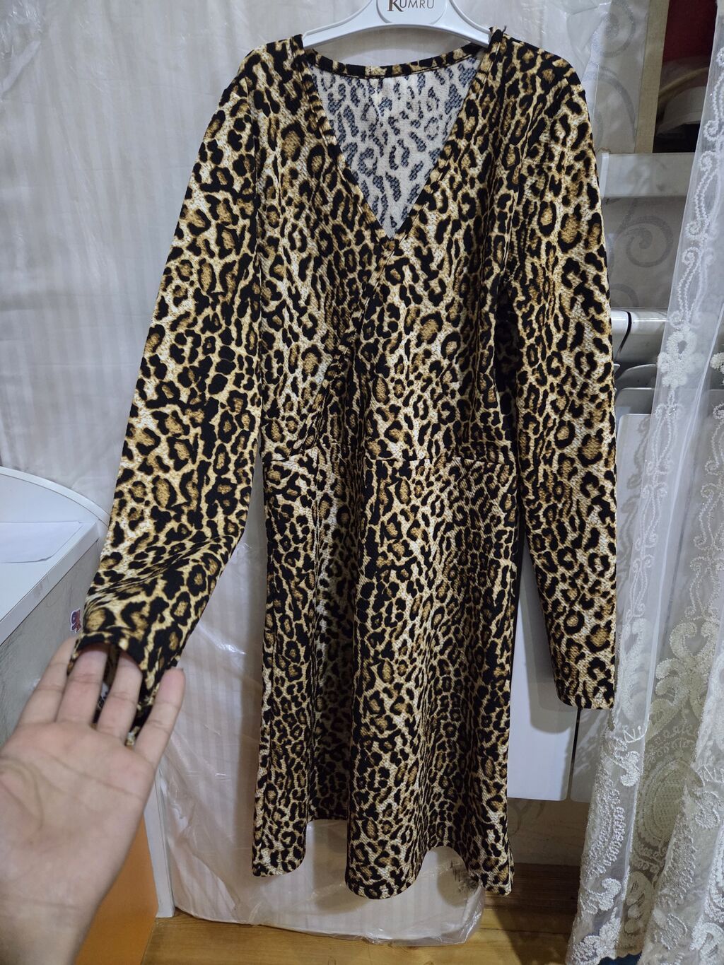 Qadın paltarı – leopard naxışlı - Model: V-kəsimli, uzun qollu, dizə — Gündəlik paltarlar, Mehdiabad