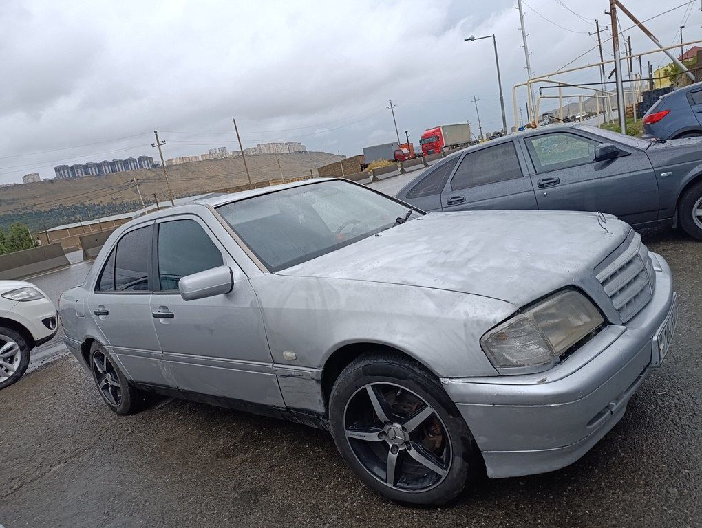 Mercedes C 180, 1.8 L, 1995 il, 70 000 km 10-UR-416 — Avtomobillər, Bakı