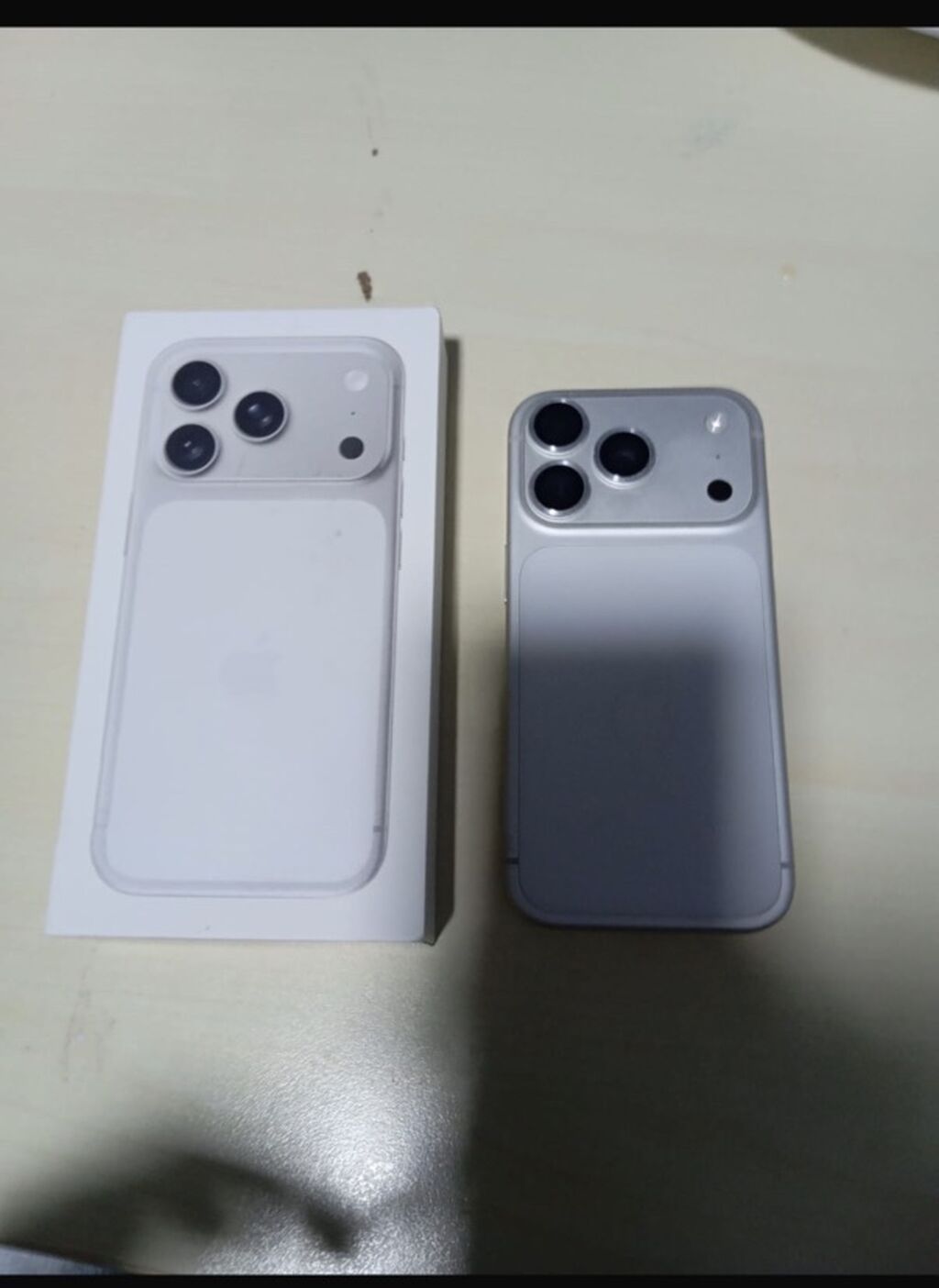 IPhone 17 Pro, 256 GB, Ağ, Barmaq izi, Simsiz şarj, Face ID — Apple iPhone, Bakı (4)