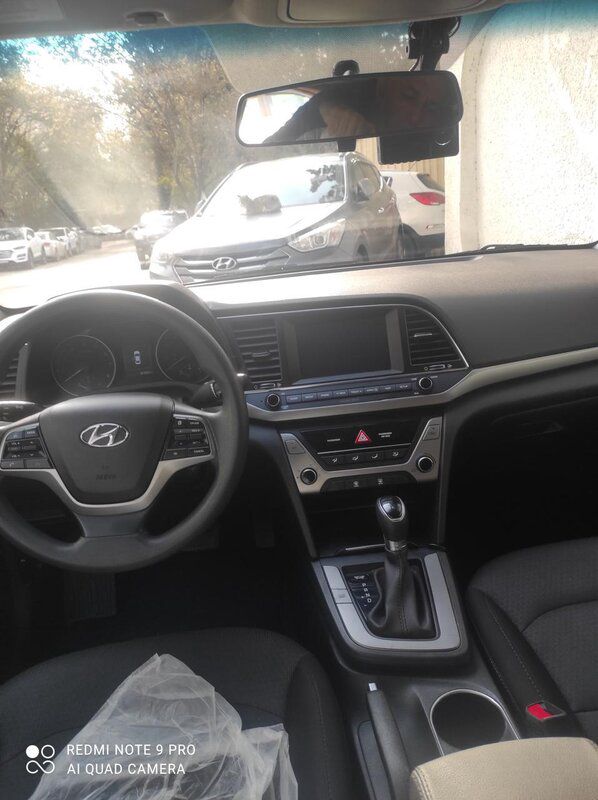 Hyundai Elantra 77-UG-082 — Minik avtomobili icarəsi, Bakı (2)