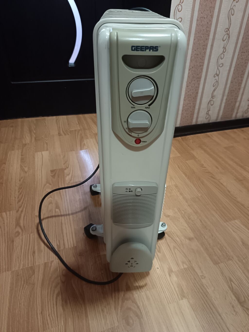 Geepas yağlı radiator – ventilyatorlu elektrikli istilik cihazı — Isıtıcılar və isı ventilatorları, Sumqayıt (3)