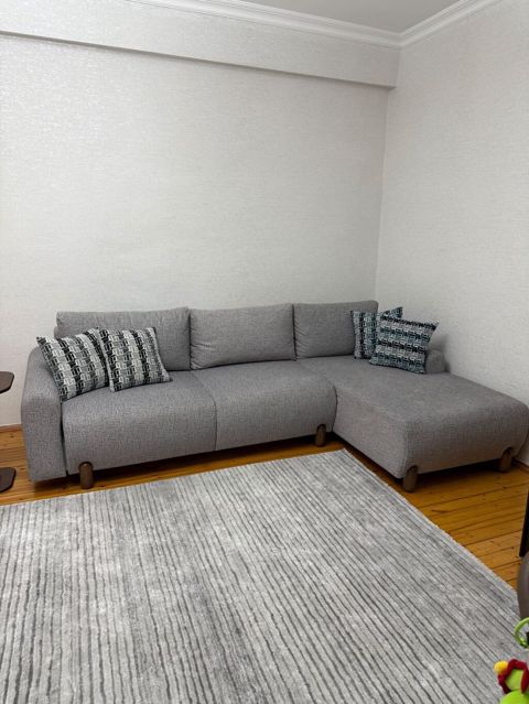 Endirim Kunc divan 1000azn. Her iki teregli bazadi. Unvan — Bakı