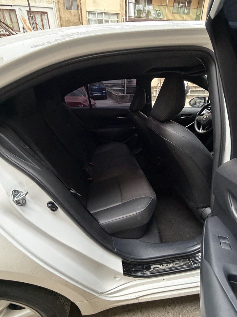 Toyota Corolla, 1.8 L, 0.85 kWh, 2025 il, 5 400 km 10-CC-407 — Avtomobillər, Bakı (8)