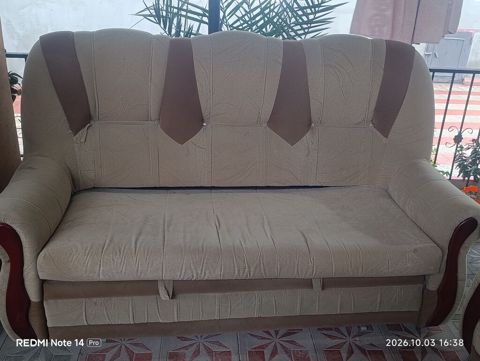 Bej rəngdə yumşaq mebel dəsti Tərkibi: - 3 nəfərlik divan - 2 ədəd — Saray