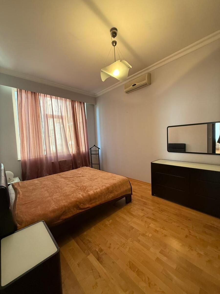 İcarəyə verilir 4 otaqlı yeni tikili 140 m² — Mənzil, Bakı (5)