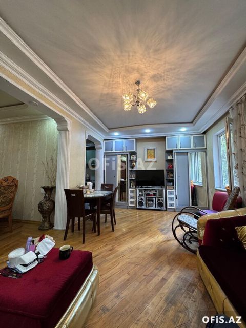 Köhnə tikili Satılır Binəqədi r., Azadlıq Prospekti m., 2 otaq, 75 m² — Bakı