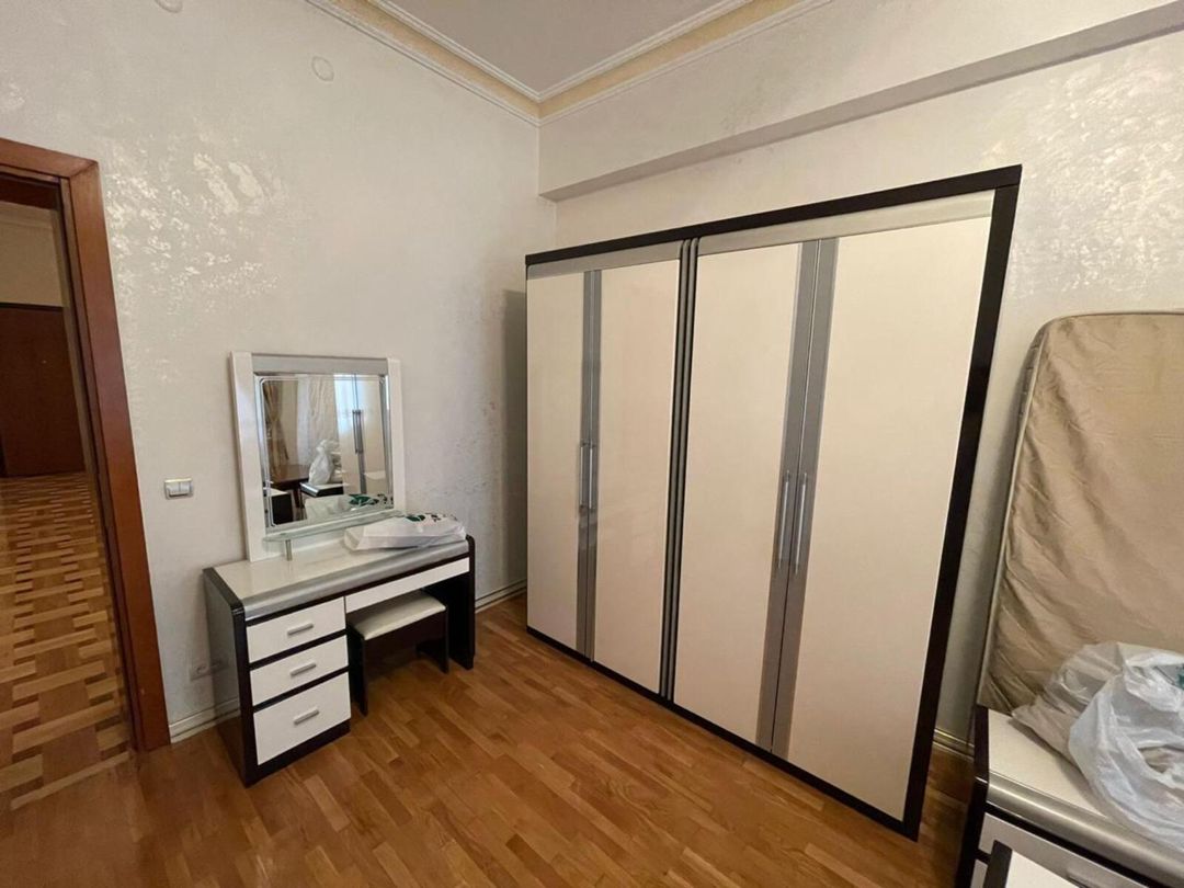 İcarəyə verilir 4 otaqlı yeni tikili 191 m² — Mənzil, Bakı (7)