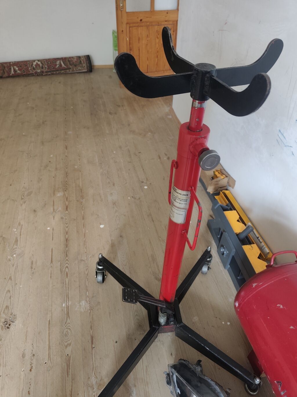 3 u bir yerde 700 AZN real alıcıya endirim.var elaqe wp 0703025033 — Avtoxidmət üçün, Bakı (2)
