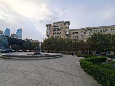 Satılır 3 otaqlı köhnə tikili 90 m² — Bakı