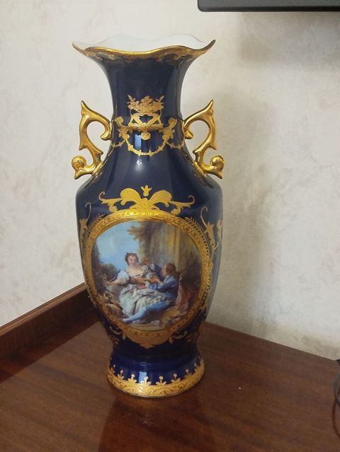 Bir vaza, Farfor — Bakı