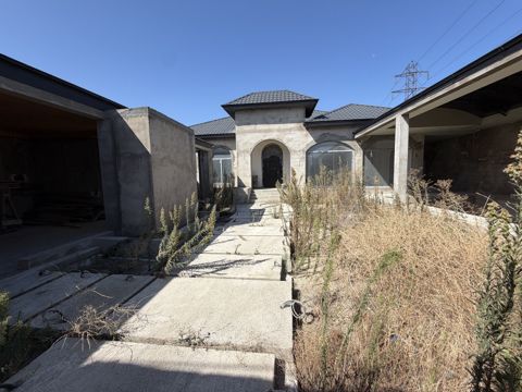 Satılır 3 otaqlı həyət evi/bağ evi 200 m² — Bakı