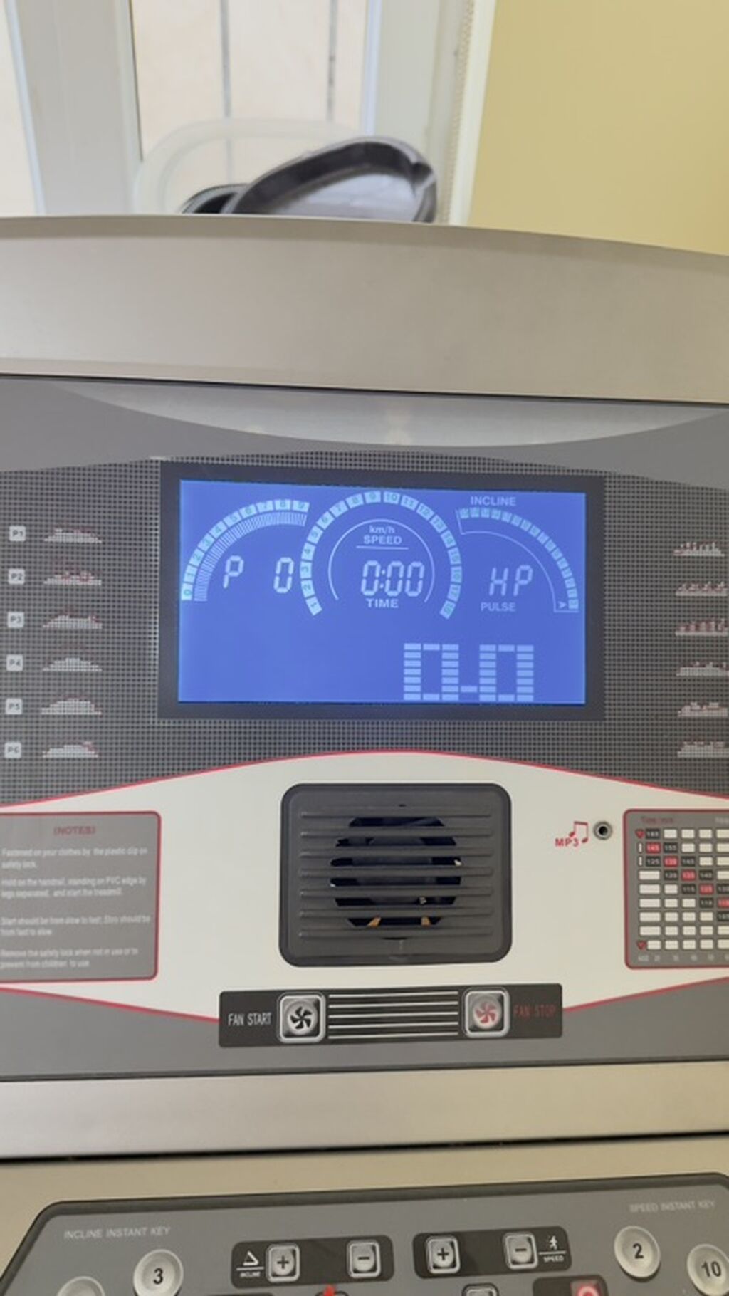 Qaçış trenajoru – elektronik konsollu, proqramlı - Geniş qaçış səthi — Koşu simulyatorları, Bakı (2)