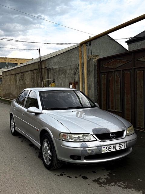 Opel Vectra, 2.0 L, 2000 il, 260 000 km — Bakı