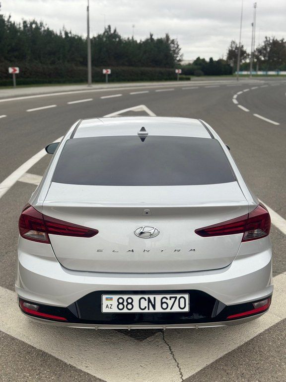 Hyundai Elantra, 2.0 L, 2018 il, 118 000 km 88-CN-670 — Avtomobillər, Bakı (9)
