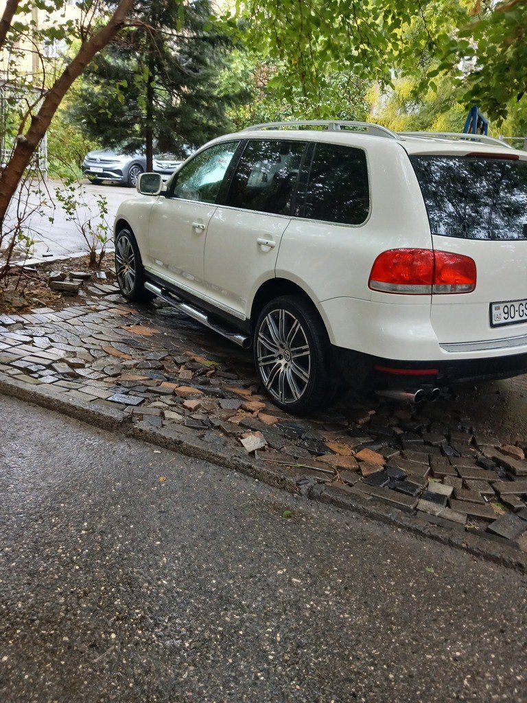 Volkswagen Touareg, 4.2 L, 2006 il, 181 000 km 90-GS-750 — Avtomobillər, Bakı (5)