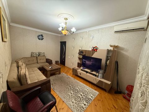 Satılır 3 otaqlı köhnə tikili 80 m² — Bakı