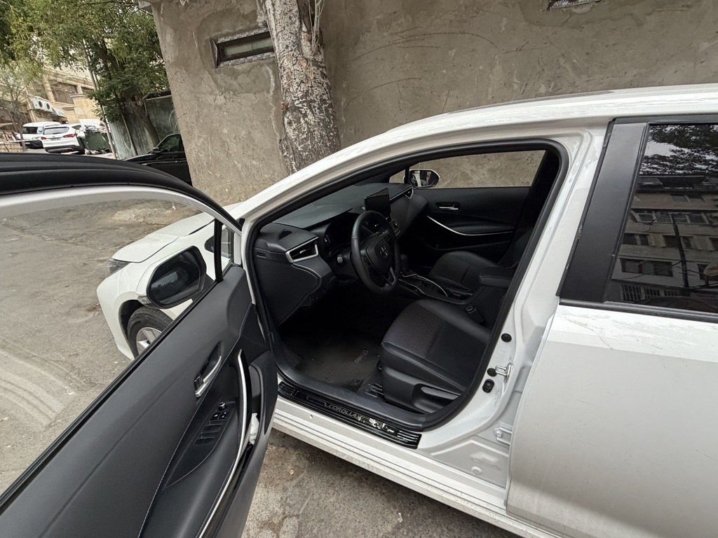 Toyota Corolla, 1.8 L, 0.85 kWh, 2025 il, 5 400 km 10-CC-407 — Avtomobillər, Bakı (6)