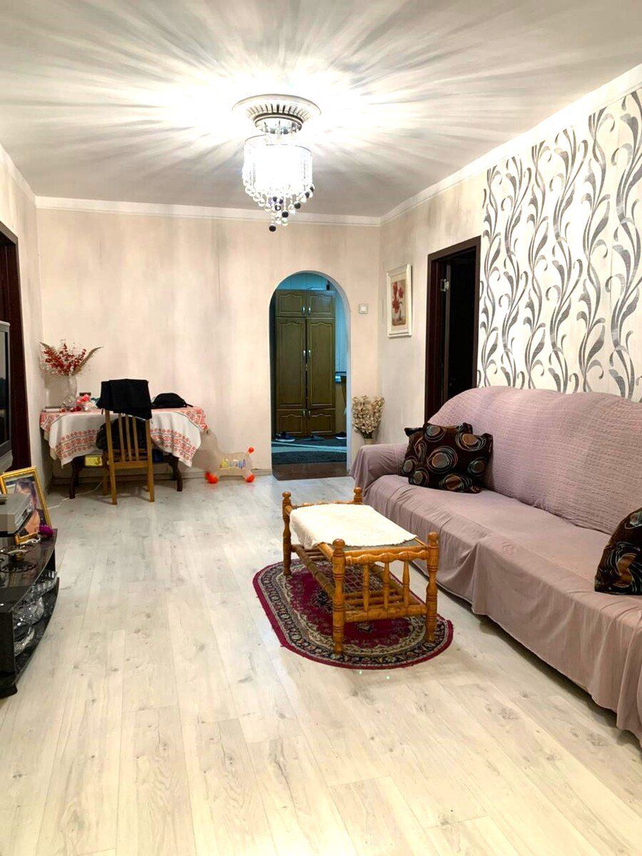 Satılır 3 otaqlı köhnə tikili 75 m² — Mənzil, Bakı (2)