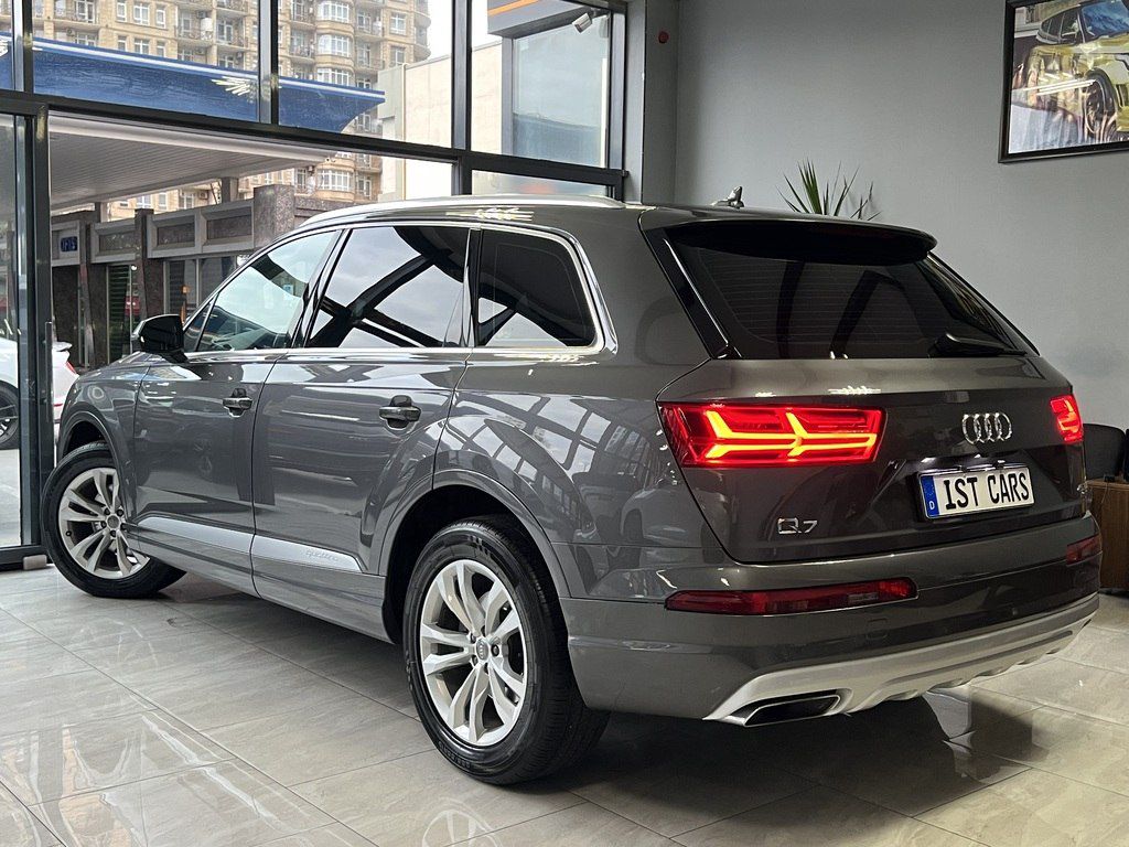 Audi Q7, 2.0 L, 2019 il, 149 000 km — Avtomobillər, Bakı (9)