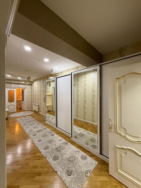 Satılır 3 otaqlı yeni tikili 140 m² — Bakı