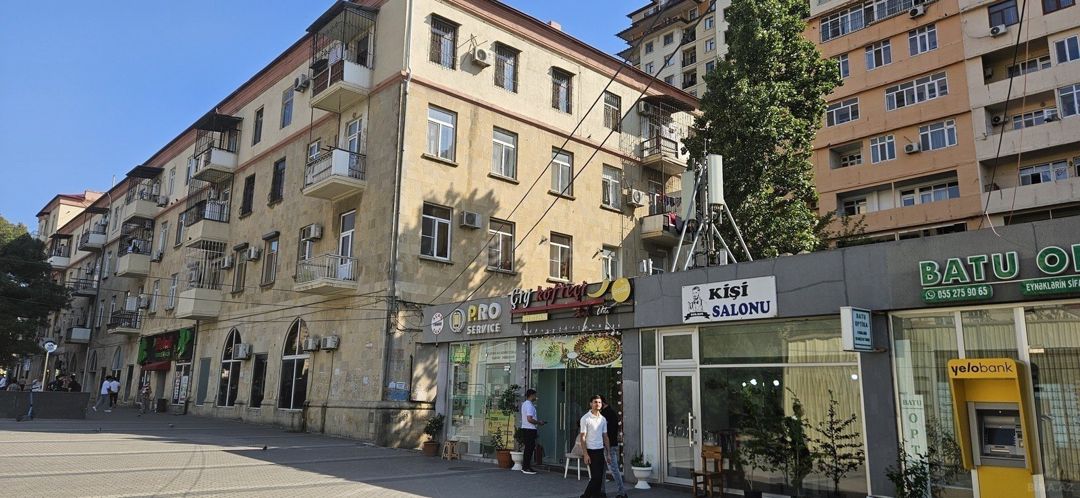 Satılır 3 otaqlı köhnə tikili 72 m² — Mənzil, Bakı (2)