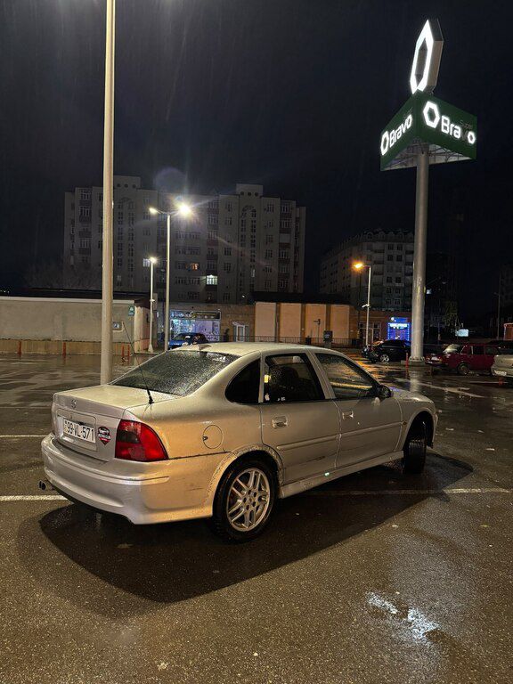 Opel Vectra, 2.0 L, 2000 il, 260 000 km 99-VL-571 — Avtomobillər, Bakı (2)
